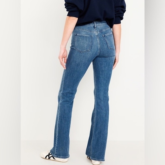 Old Navy High-Rise Wow Flare Jeans Women’s Size 12 Medium Wash Stretch - Picture 2 of 11
